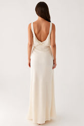 Elfenbein Standesamtkleid mit V-Ausschnitt und Schlitz